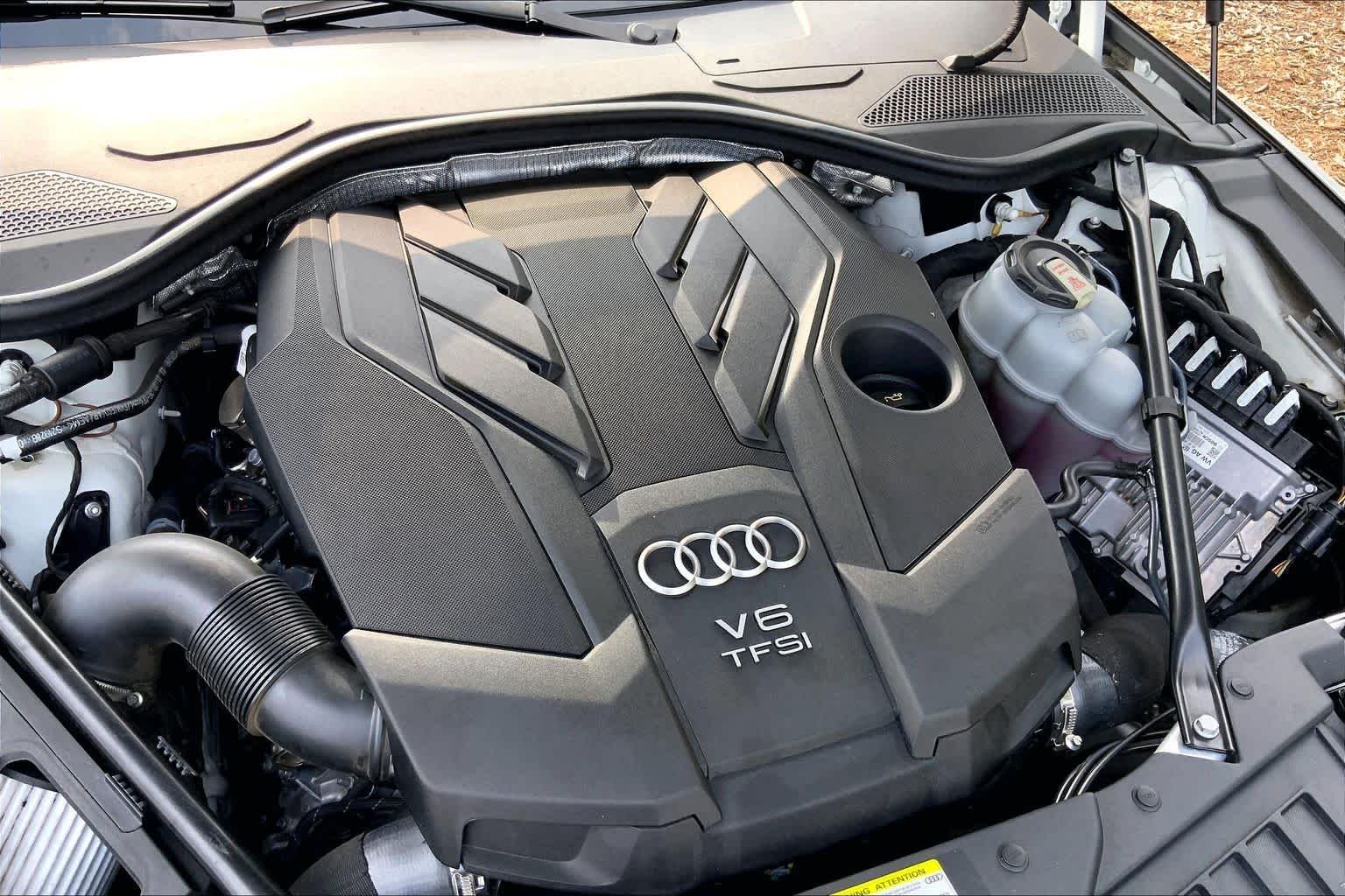 Used 2021 Glacier White Metallic Audi  image 31