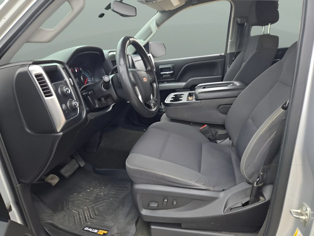 Used 2018 SILVER ICE METALLIC Chevrolet LT image 13