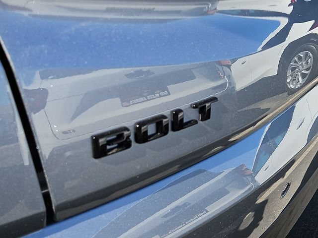 2027 Chevrolet Bolt LT - Photo 10