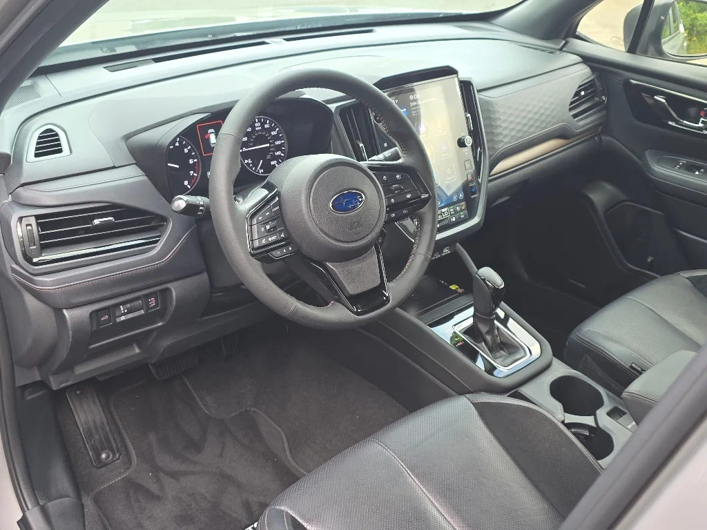 2025 Subaru Forester Touring - Photo 31