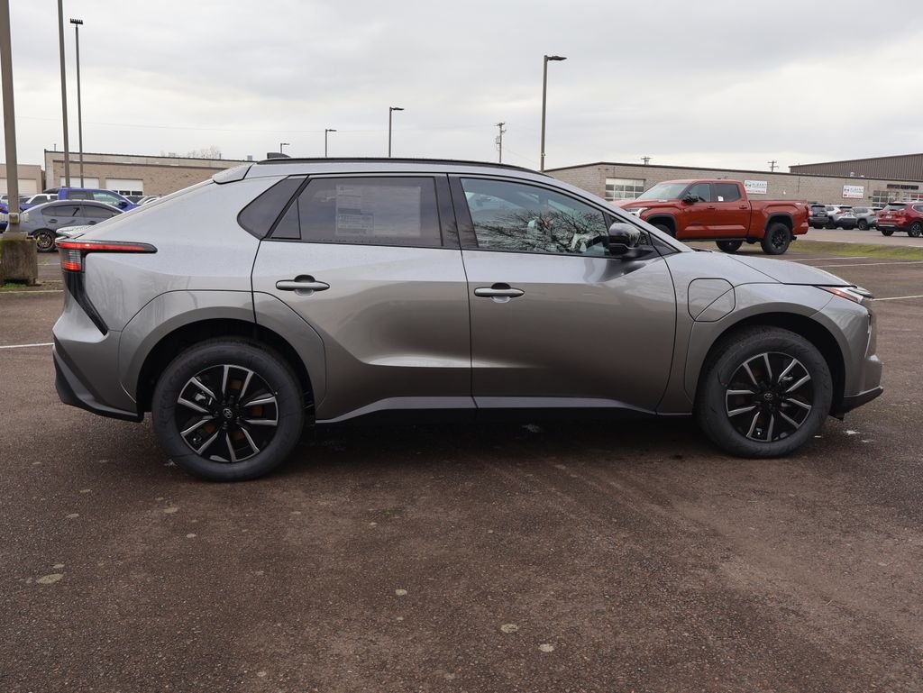 2026 Toyota bZ XLE - Photo 8