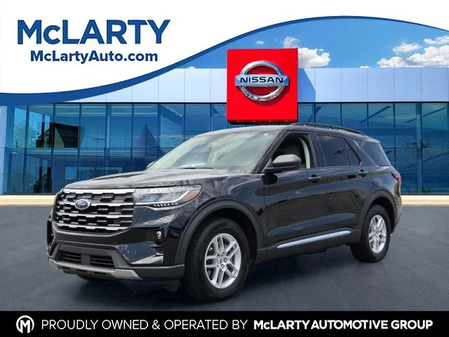 Used 2025 Black Ford Active image 1