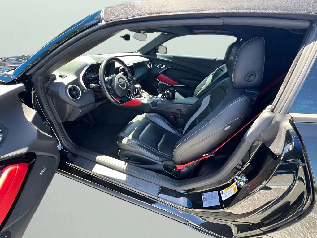Used 2022 Black Chevrolet 2LT image 16
