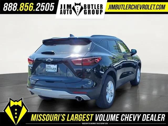 Used 2023 Black Chevrolet 2LT image 19