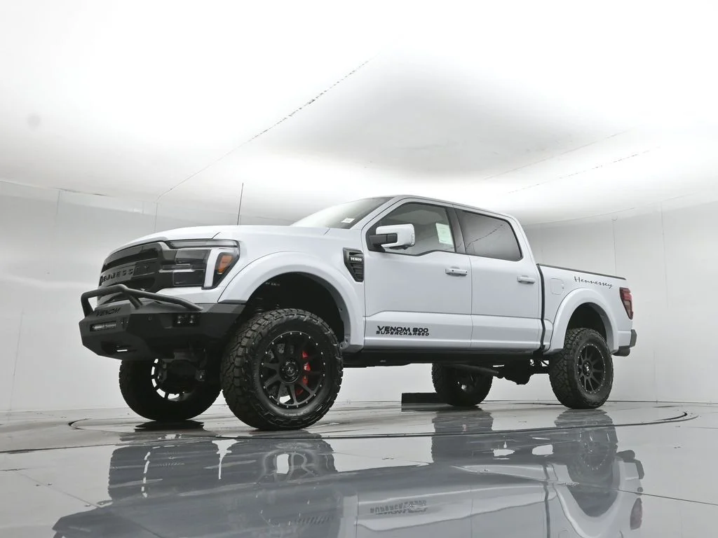 New 2025 White Ford Lariat image 47