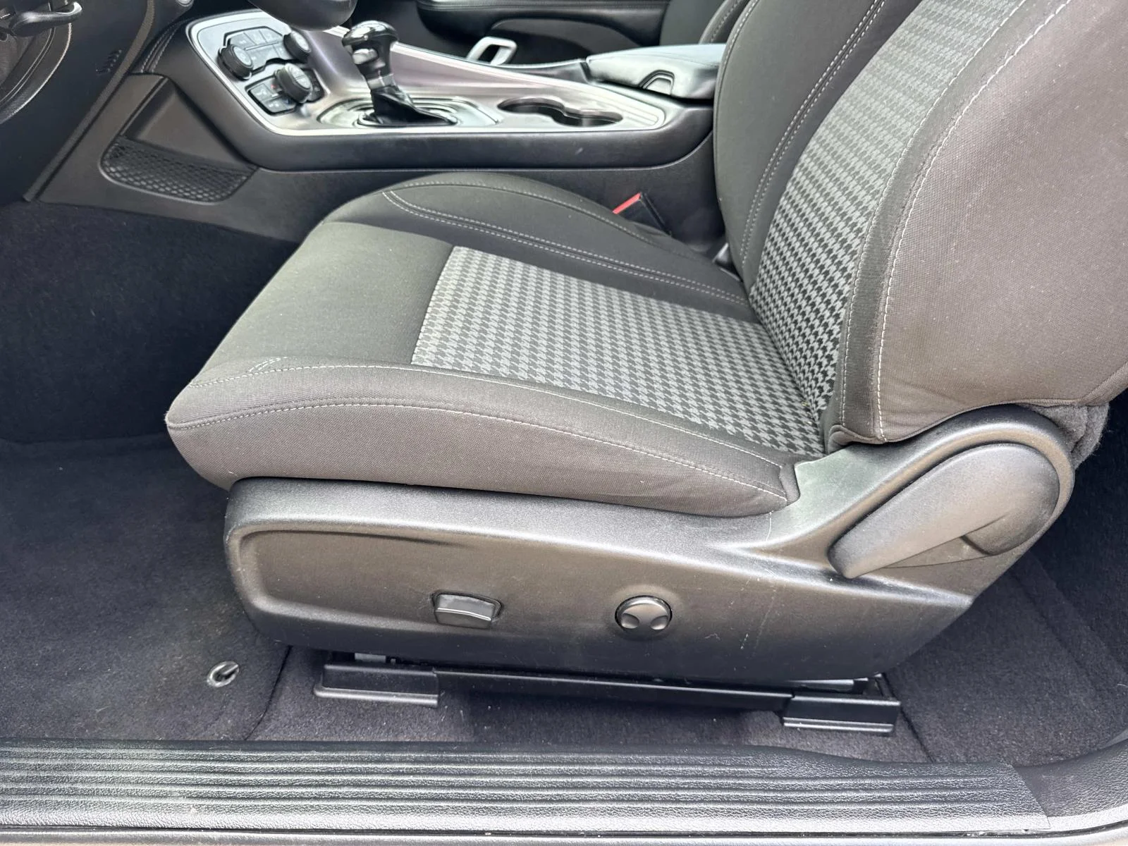 Used 2022 Triple Nickel Clearcoat Dodge SXT image 16