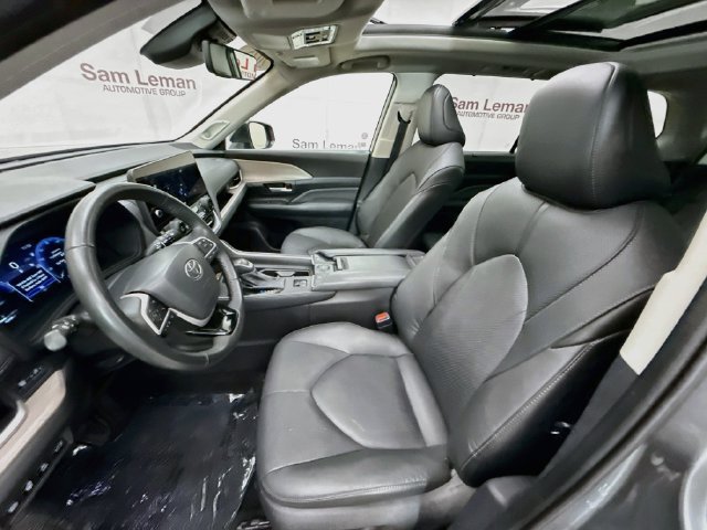 2025 Toyota Grand Highlander Limited - Photo 21
