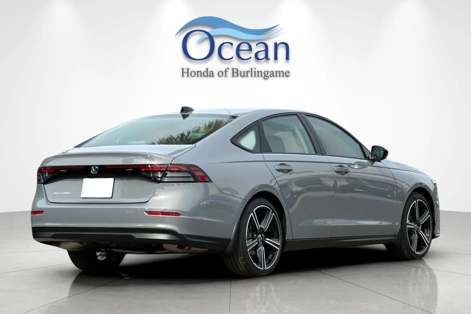 New 2026 Urban Gray Pearl Honda SE image 4