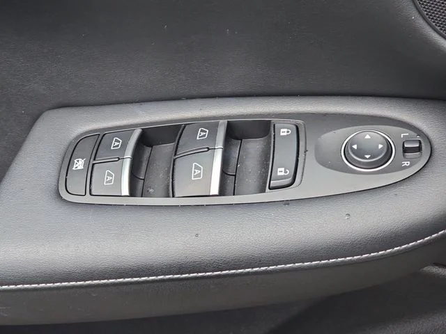 Used 2021 Gray INFINITI ESSENTIAL image 31