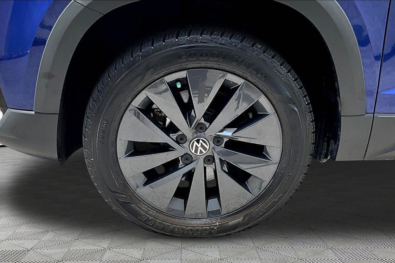 Used 2024 Dusk Blue Metallic Volkswagen S image 11