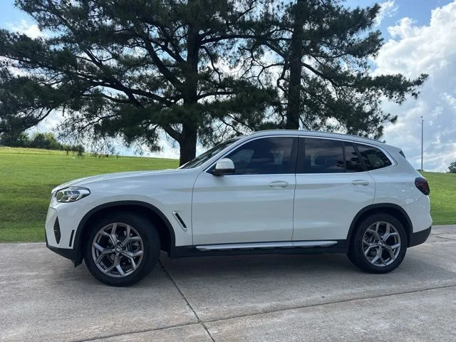 Used 2023 White BMW xDrive30i image 11