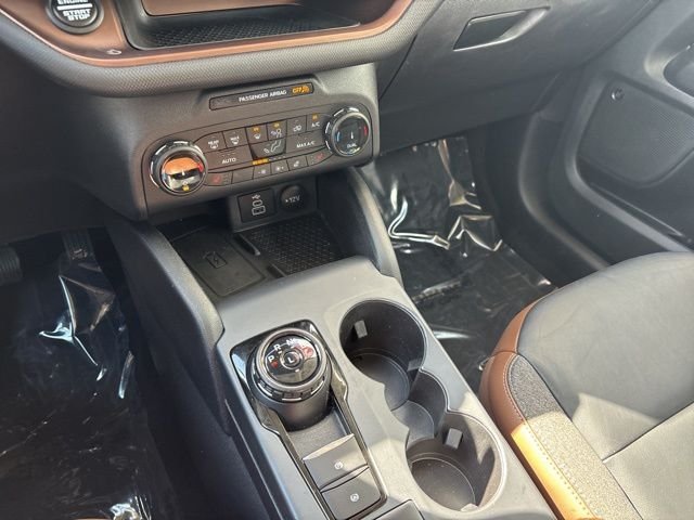 Used 2023 Green Ford Outer Banks image 27