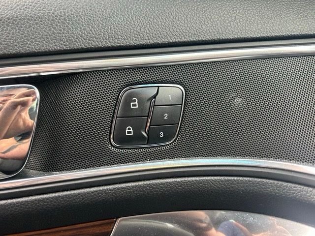 Used 2017 Black Ford Limited image 15