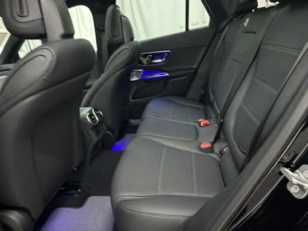 New 2027 Black Mercedes-Benz GLC 300 image 21