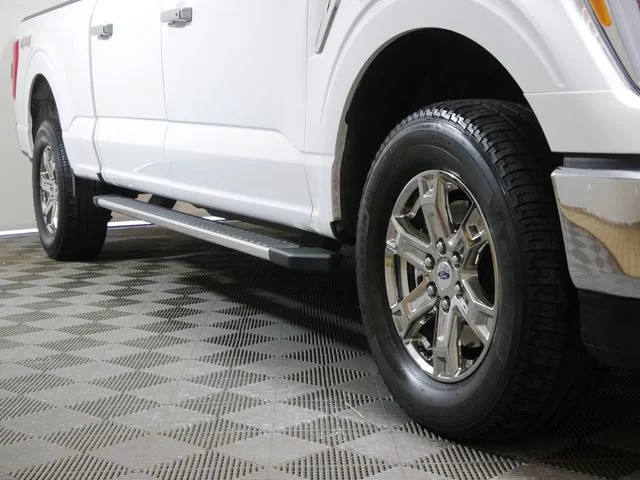 Used 2023 White Ford XLT image 2