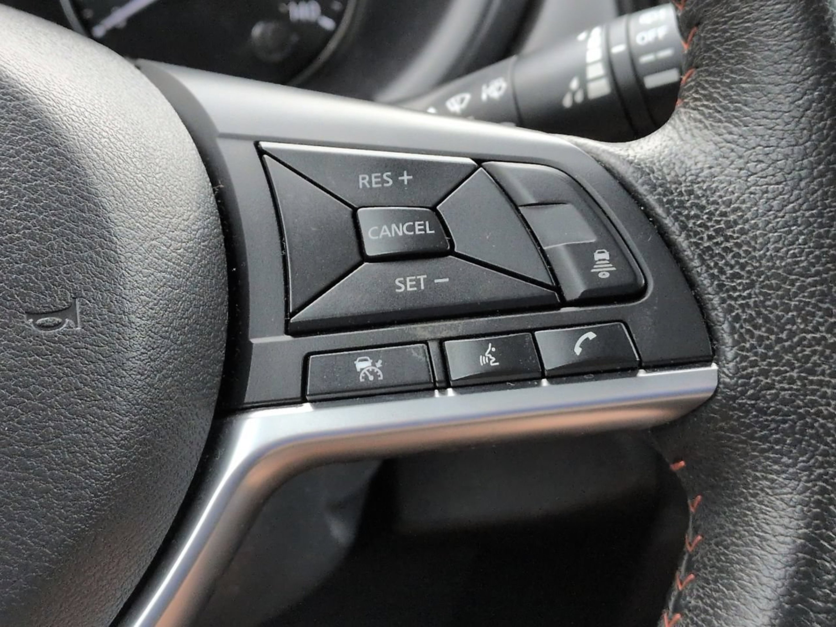Used 2022 Boulder Gray Pearl Nissan SR image 19