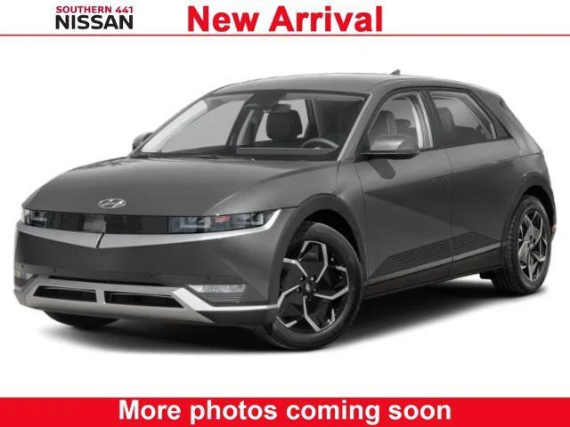 Used 2023 Gray Hyundai SEL image 1