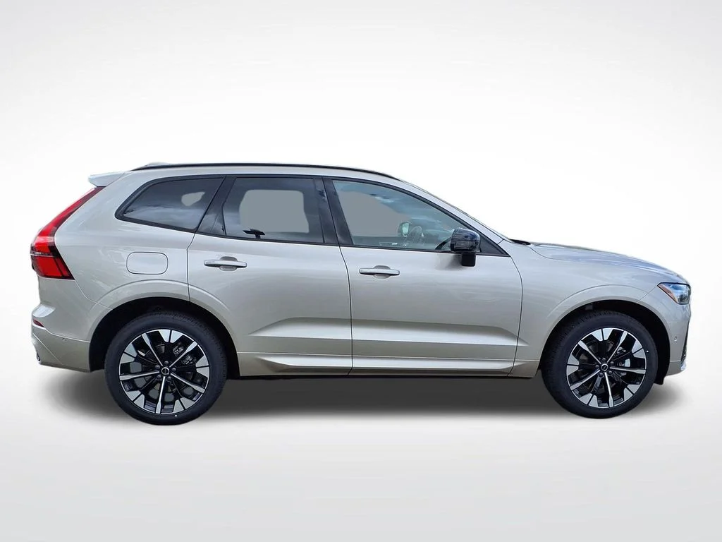 New 2026 Bright Dusk Volvo Plus image 9