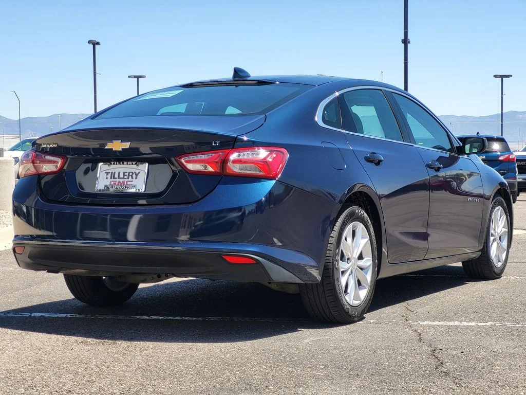 Used 2022 Northsky Blue Metallic Chevrolet LT image 7