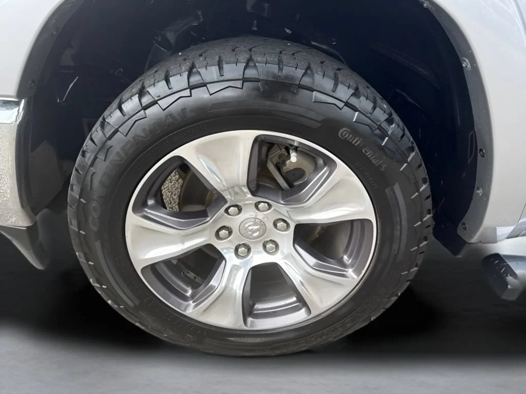 Used 2021  Ram Laramie image 37