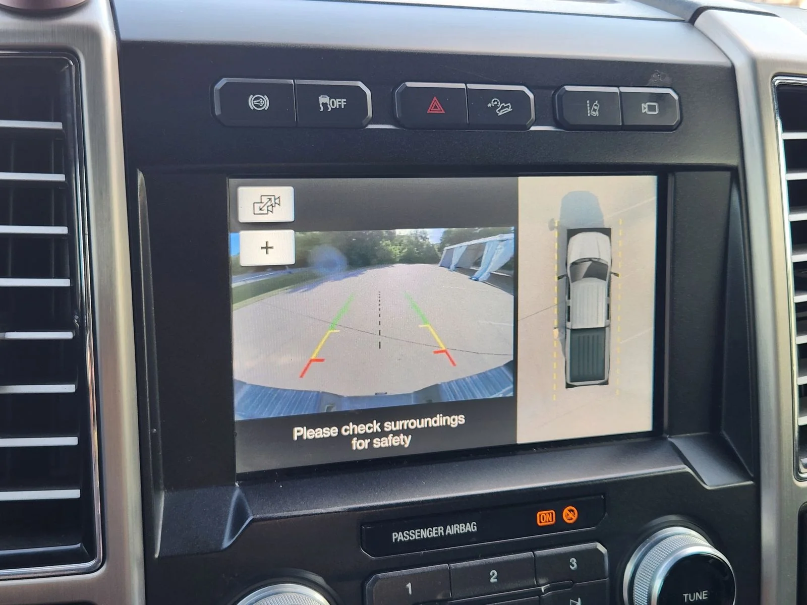 Used 2019 Gray Ford Platinum image 17