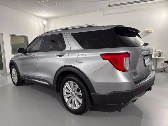 Used 2023 Silver Ford Limited image 5