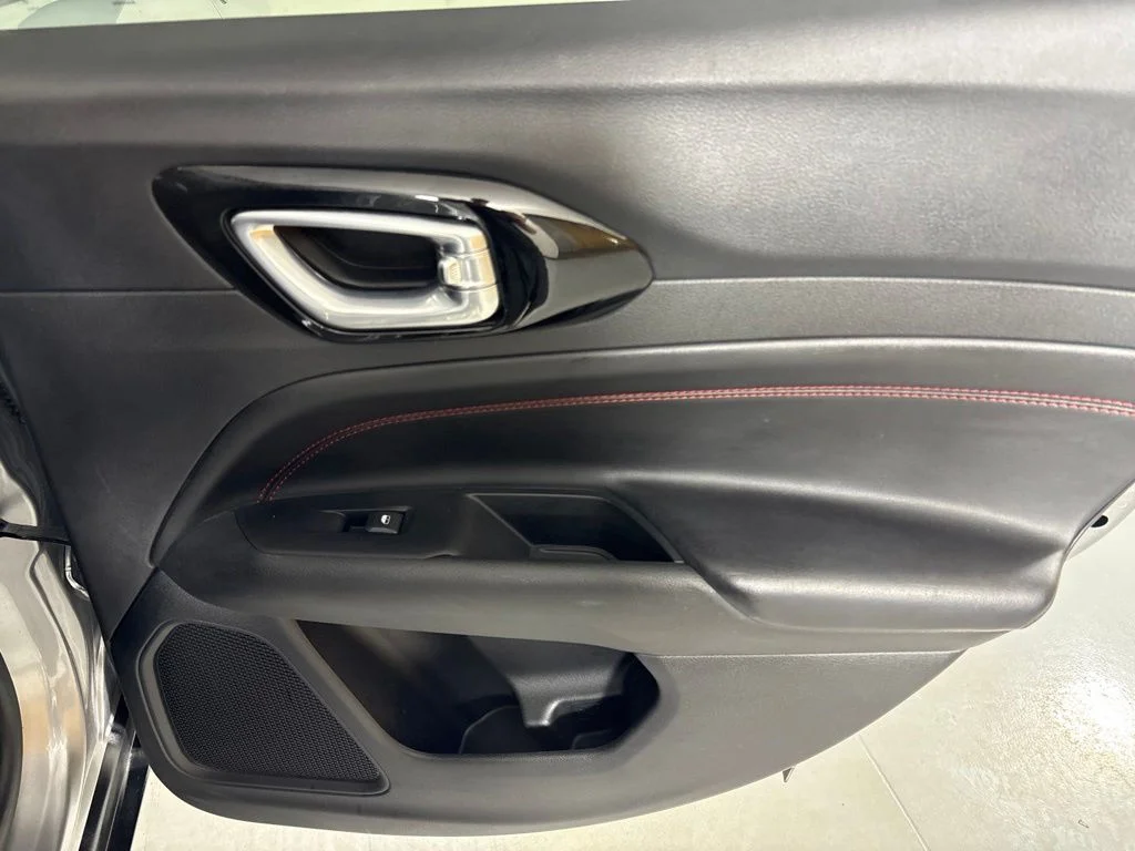 Used 2022 Silver Jeep Trailhawk image 18