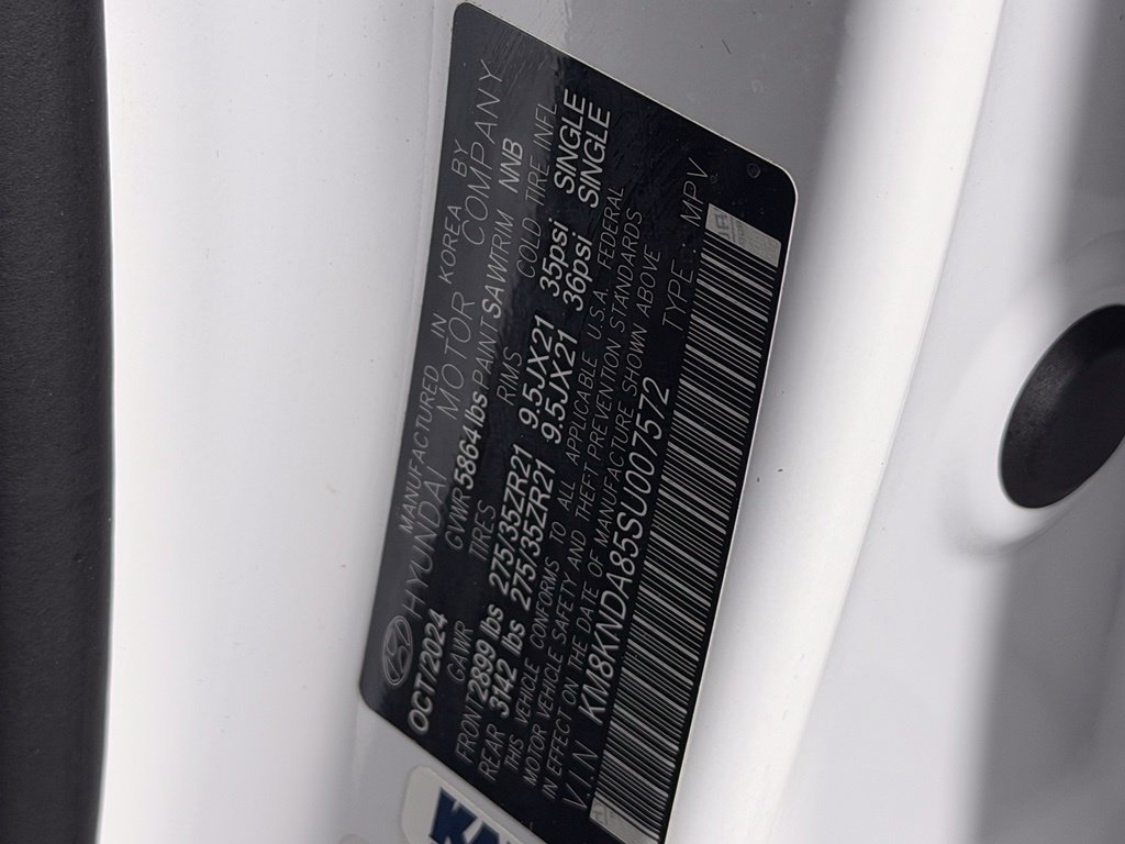 Used 2025 White Hyundai Base image 20