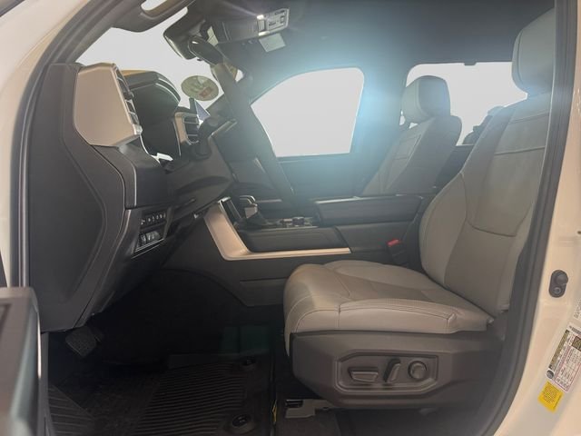 2026 Toyota Tundra SR5 - Photo 9