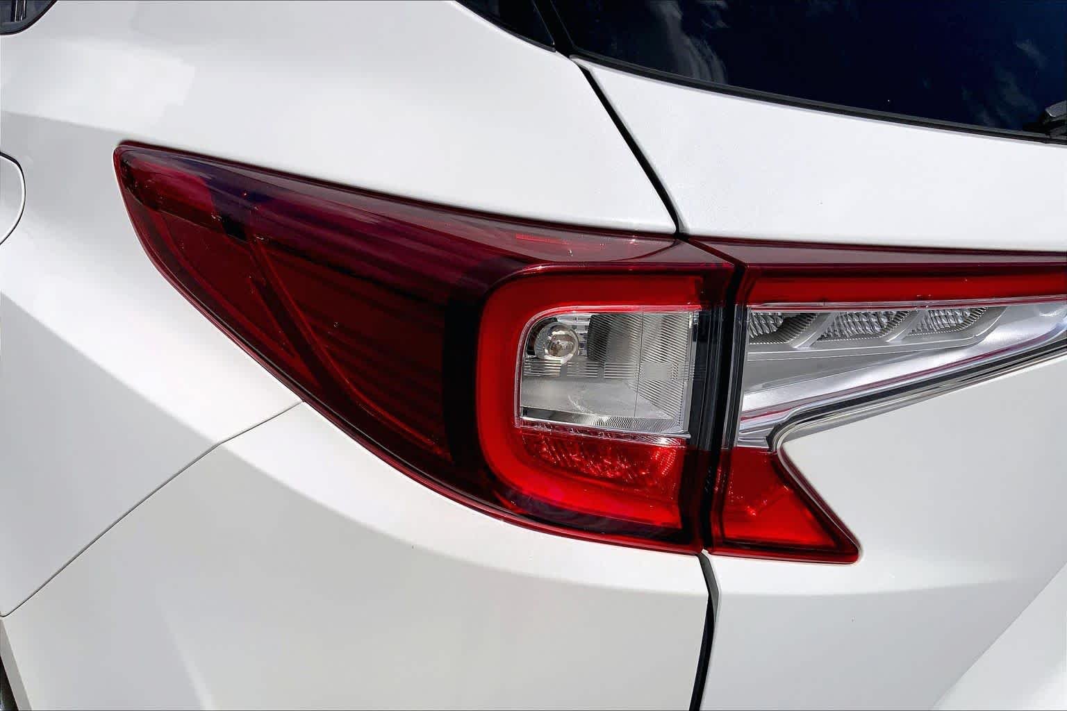 Used 2020 Platinum White Pearl Acura  image 29