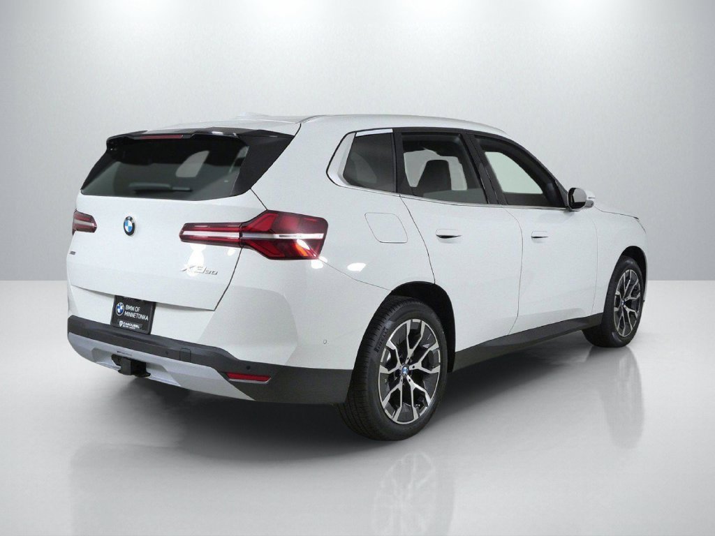Used 2026 Alpine White BMW 30 xDrive image 10