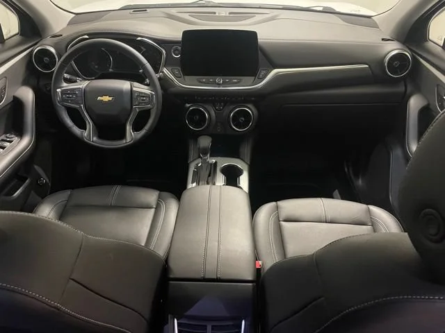 Used 2024 Summit White Chevrolet 3LT image 15