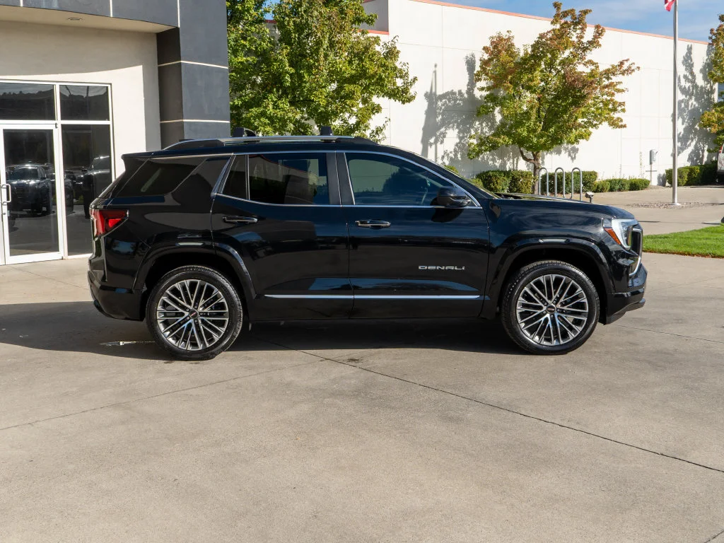 2026 GMC Terrain Denali - Photo 9