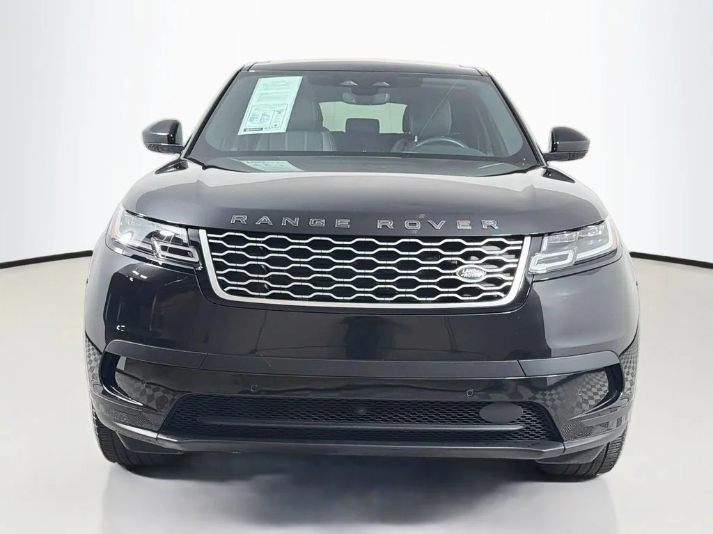 Used 2022 Black Land Rover S image 2