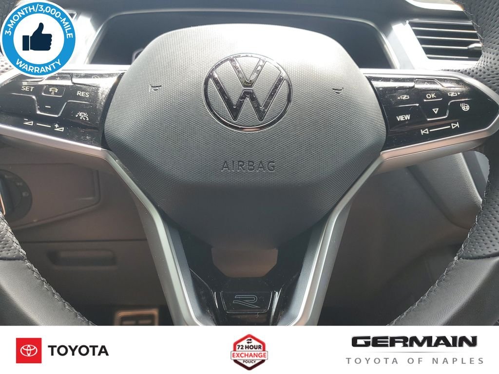 Used 2022 Blue Volkswagen 2.0T SEL R-Line image 23