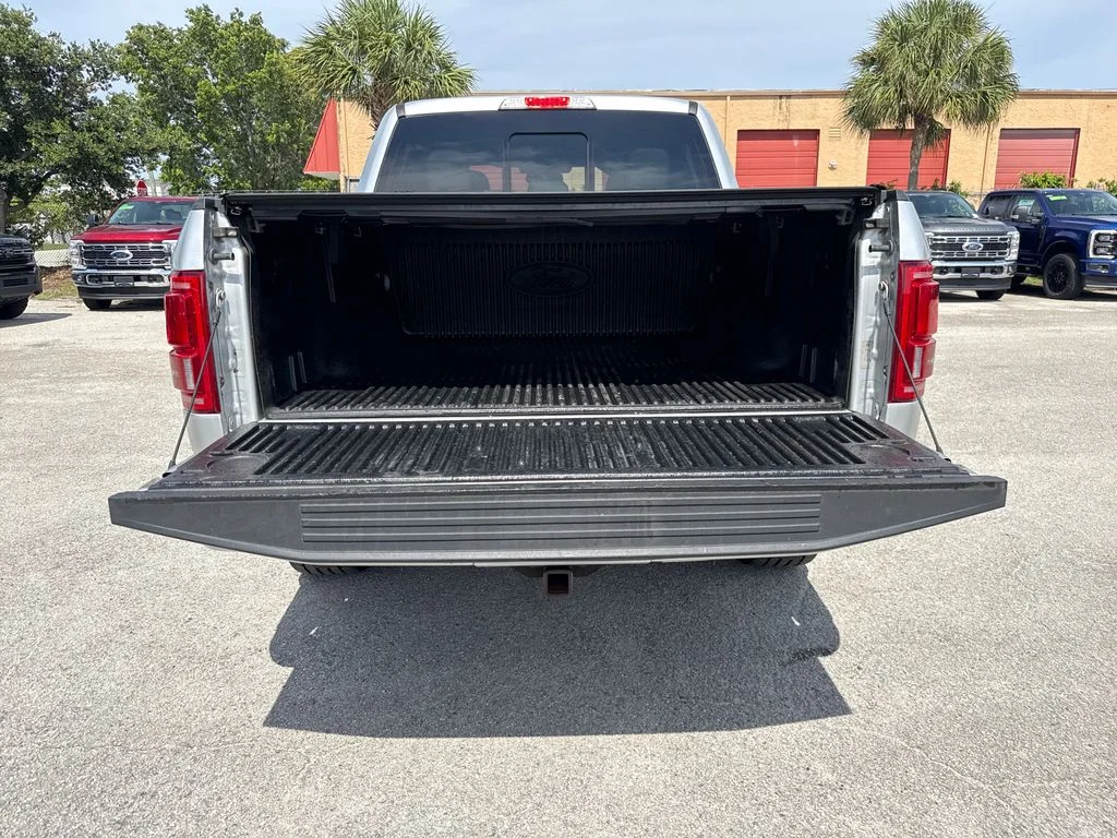 Used 2015 Silver Ford Lariat image 29