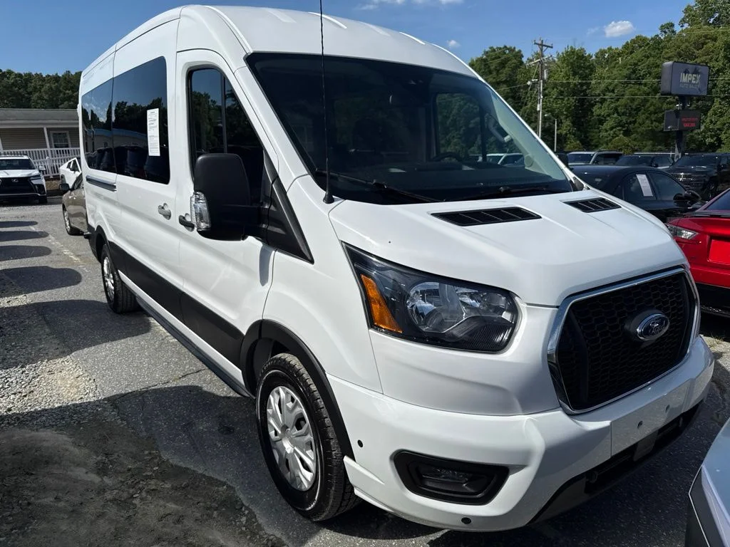 Used 2024 White Ford XLT image 2