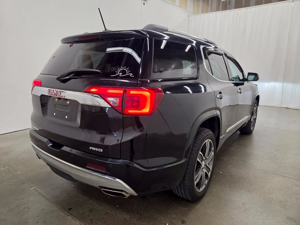 Used 2018 Black GMC Denali image 7