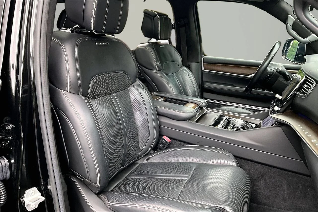 Used 2023 Black Jeep Series II image 23