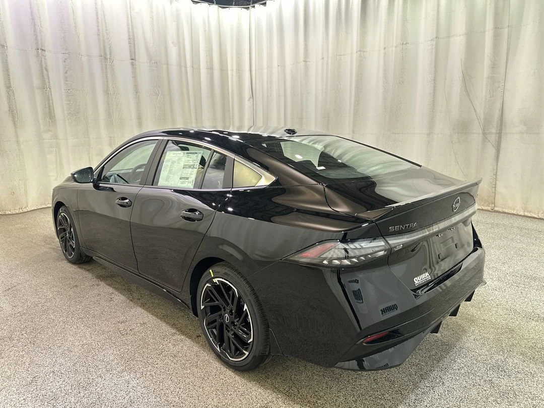 2026 Nissan Sentra SR - Photo 9