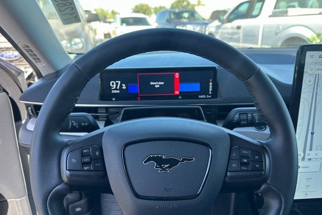 Used 2023 Space Gray Ford Select image 12