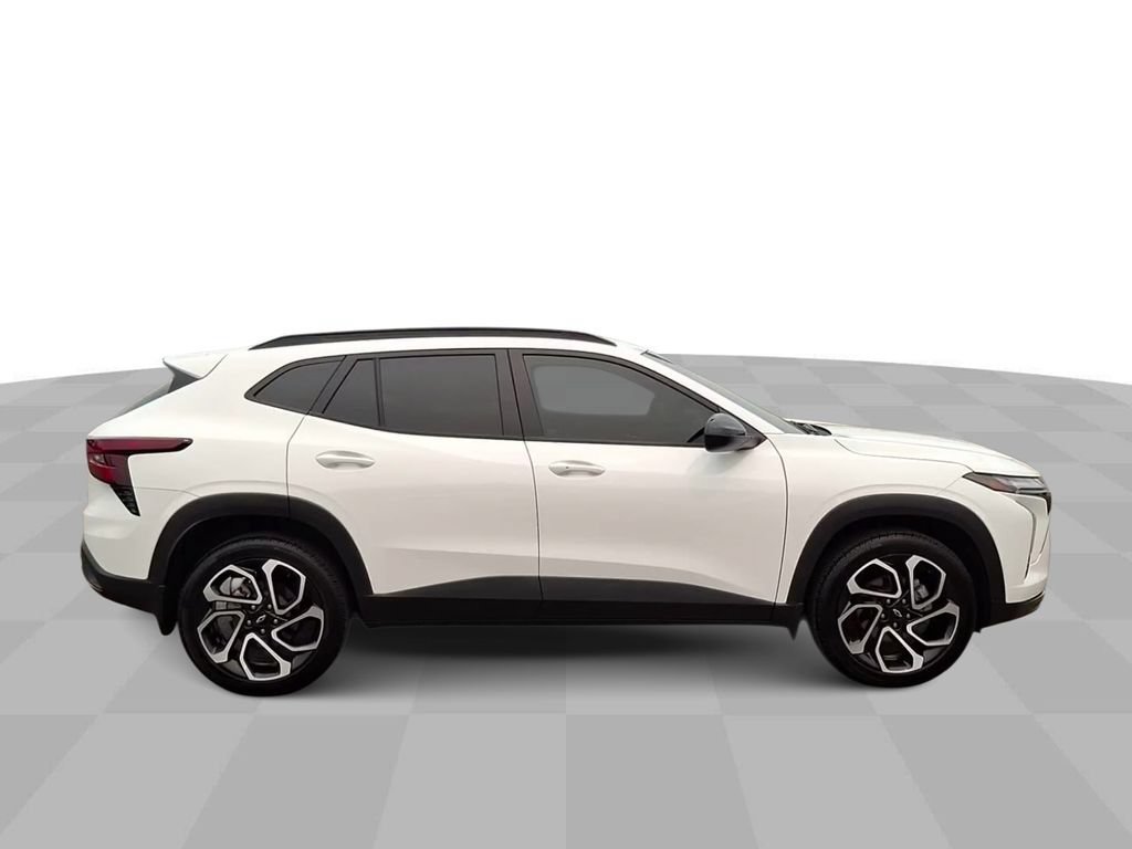Used 2025 Chevrolet Trax SUV