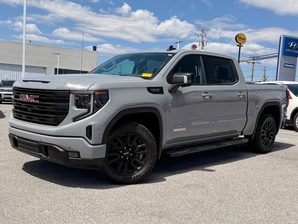 Used 2024 Gray GMC Elevation image 2