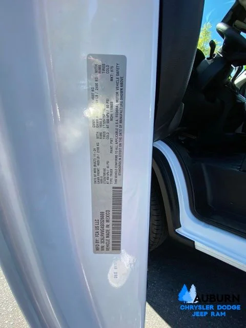 Used 2025 White Ram Base image 19