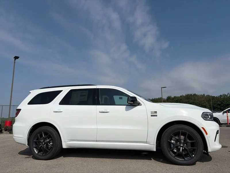New 2026 White Knuckle Clear-Coat Exterior Paint Dodge GT Plus image 2