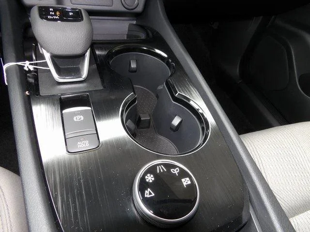 2025 Nissan Rogue SV - Photo 20