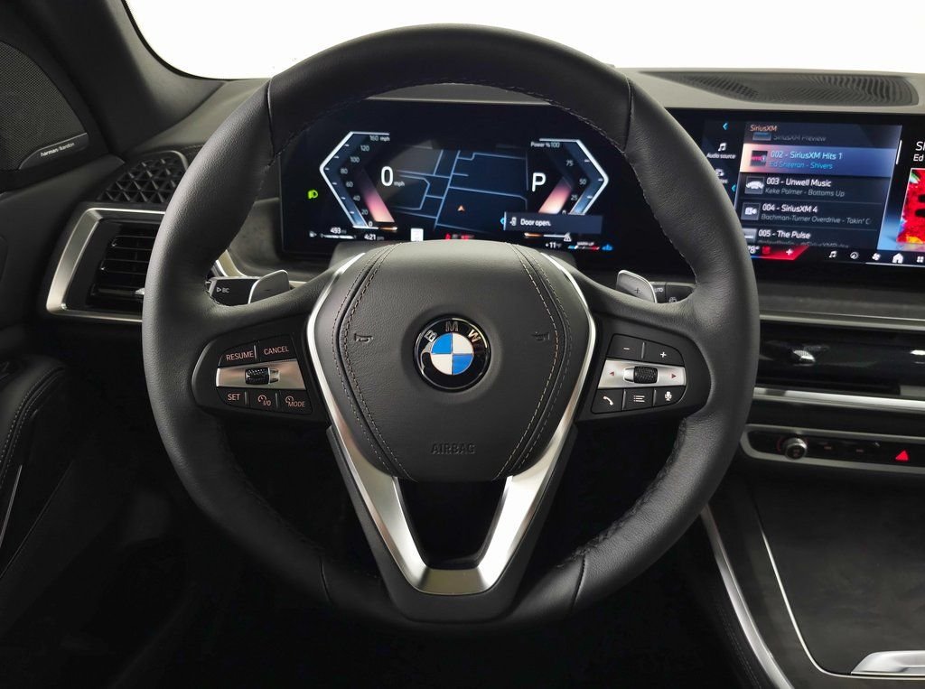 Used 2026 Black Sapphire Metallic BMW xDrive40i image 15