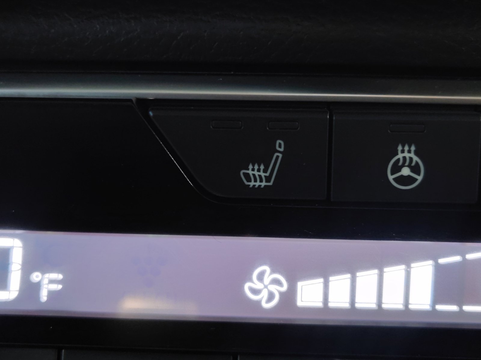 Used 2022 Brilliant Silver Metallic Nissan SV image 24