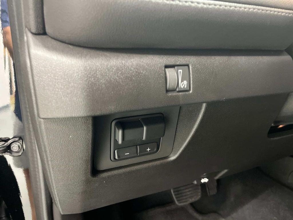 2026 Chevrolet Colorado LT - Photo 15