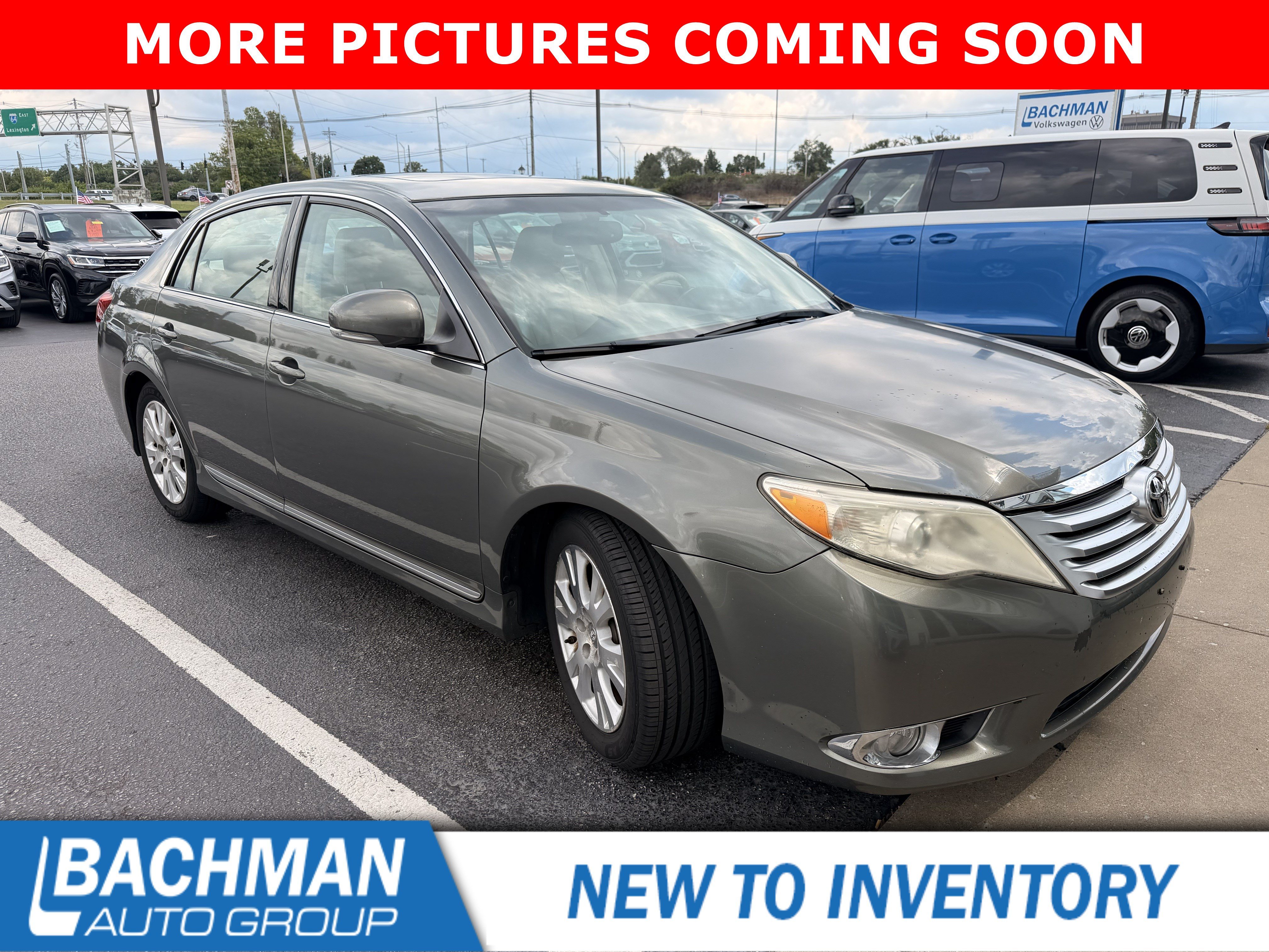 Used 2011 Cypress Pearl Toyota  image 1